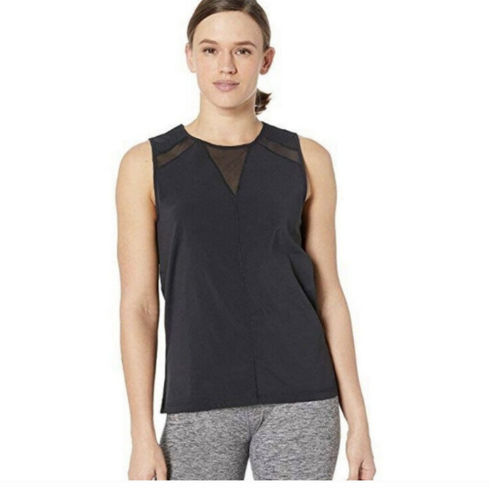 Modern tank with geometric mesh details